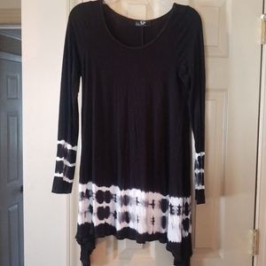 Black and white tie dye tunic